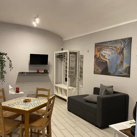 Ropelli Santa Chiara Apartamento *