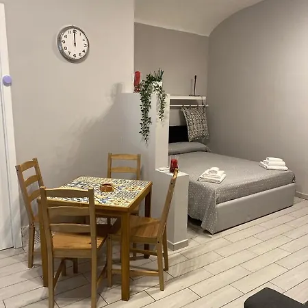 Ropelli Santa Chiara Apartamento *